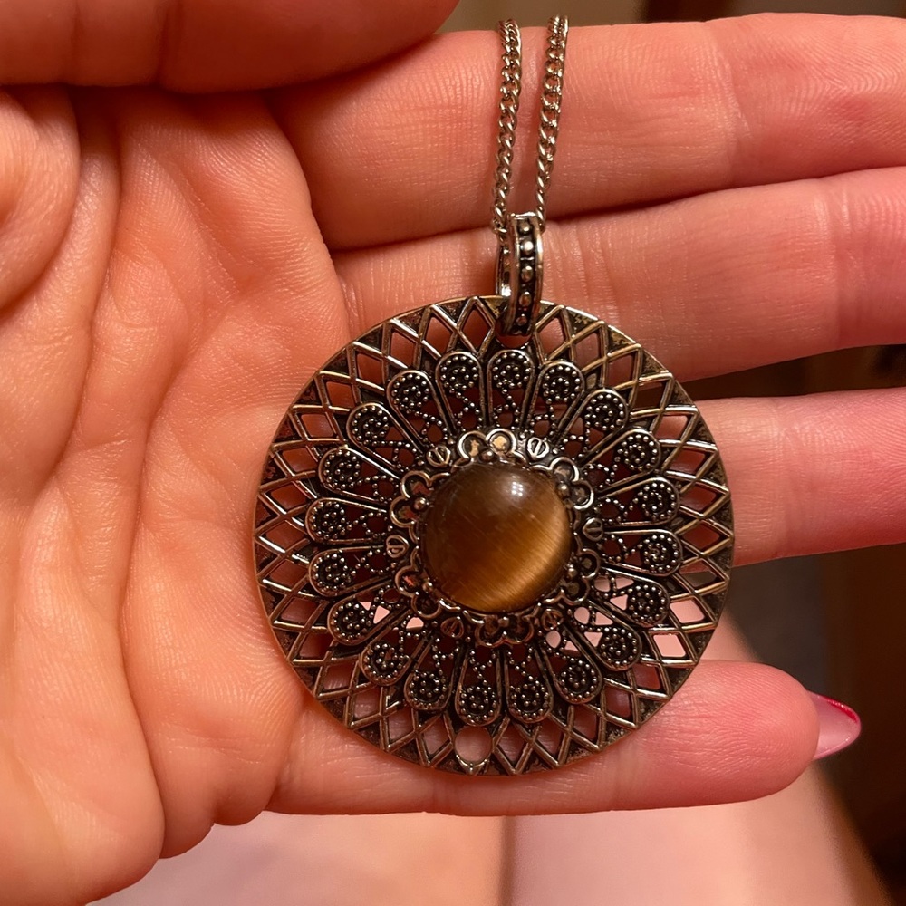 Tigers eye medallion necklace